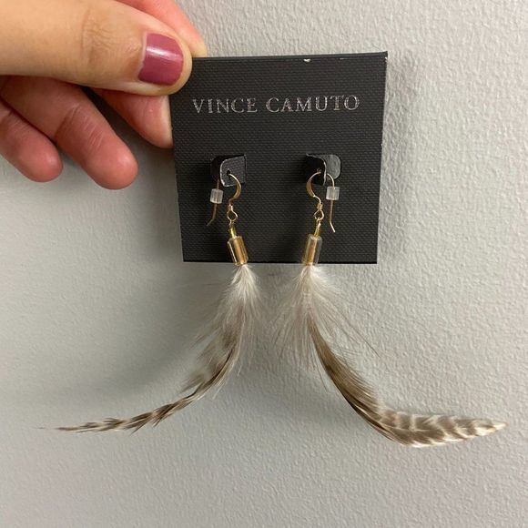 🌿4/$35🌿NWT VINCE CAMUTO Brown Feather Earrings - Picture 2 of 4